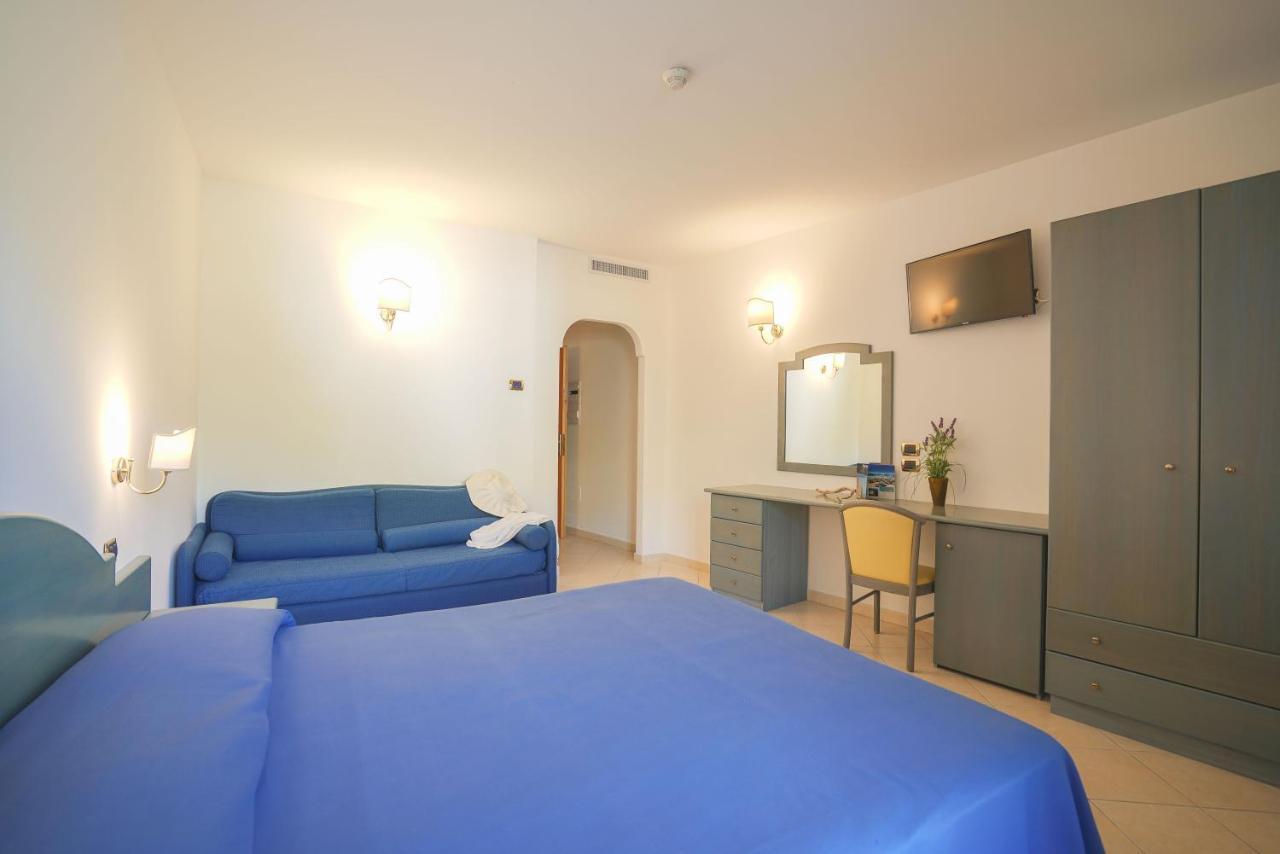 Hotel Scoglio Del Leone Zambrone Exterior foto