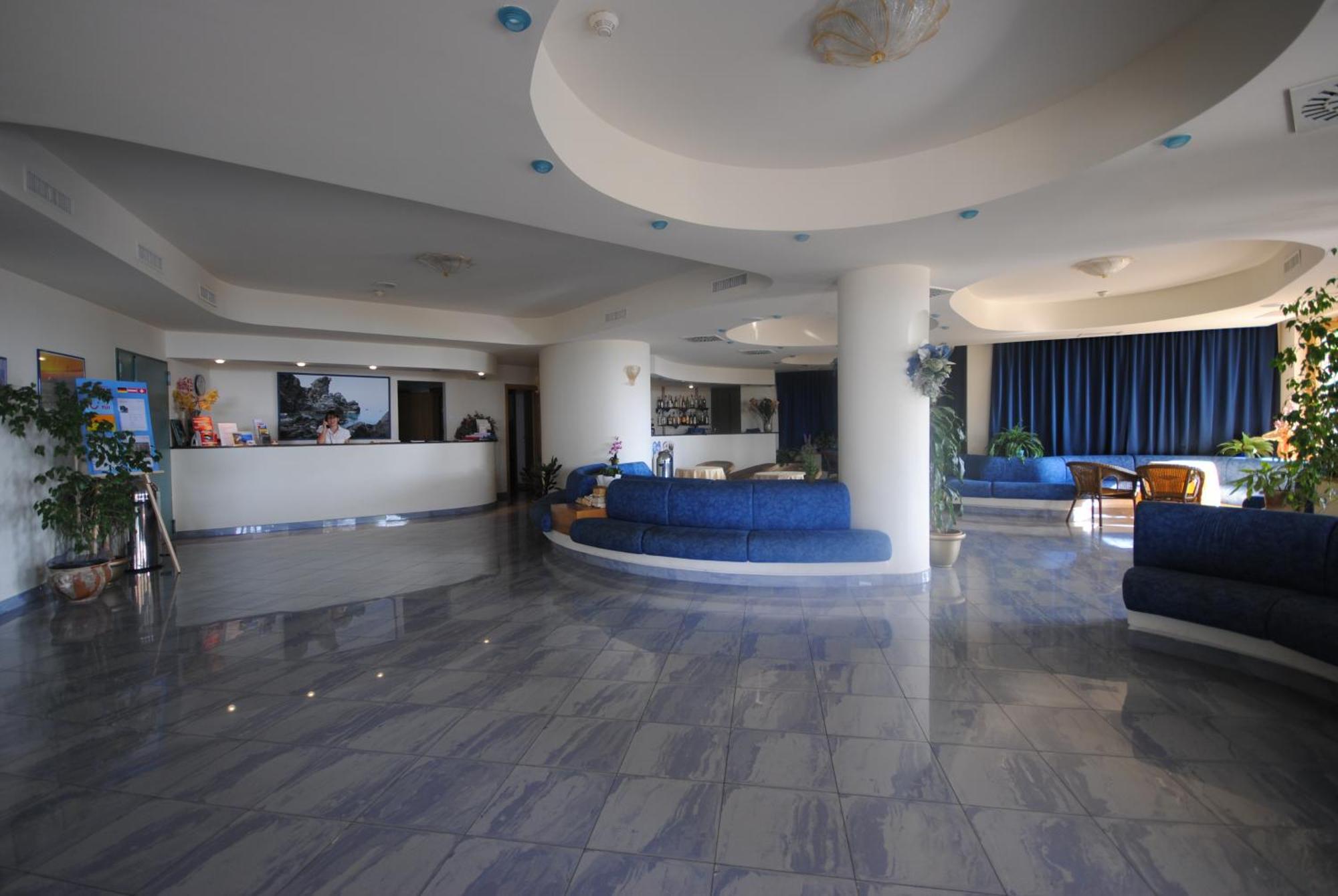 Hotel Scoglio Del Leone Zambrone Exterior foto