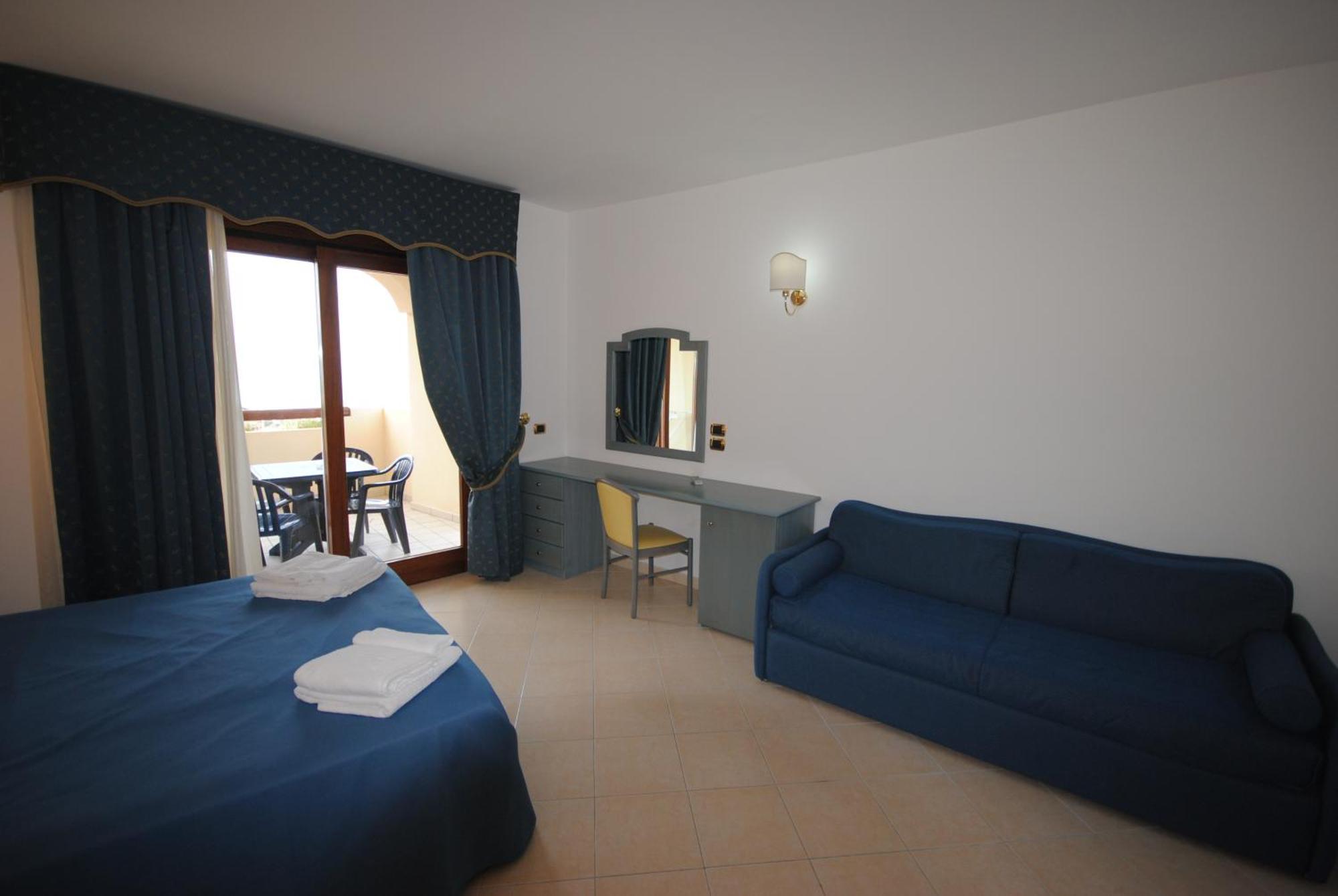 Hotel Scoglio Del Leone Zambrone Exterior foto