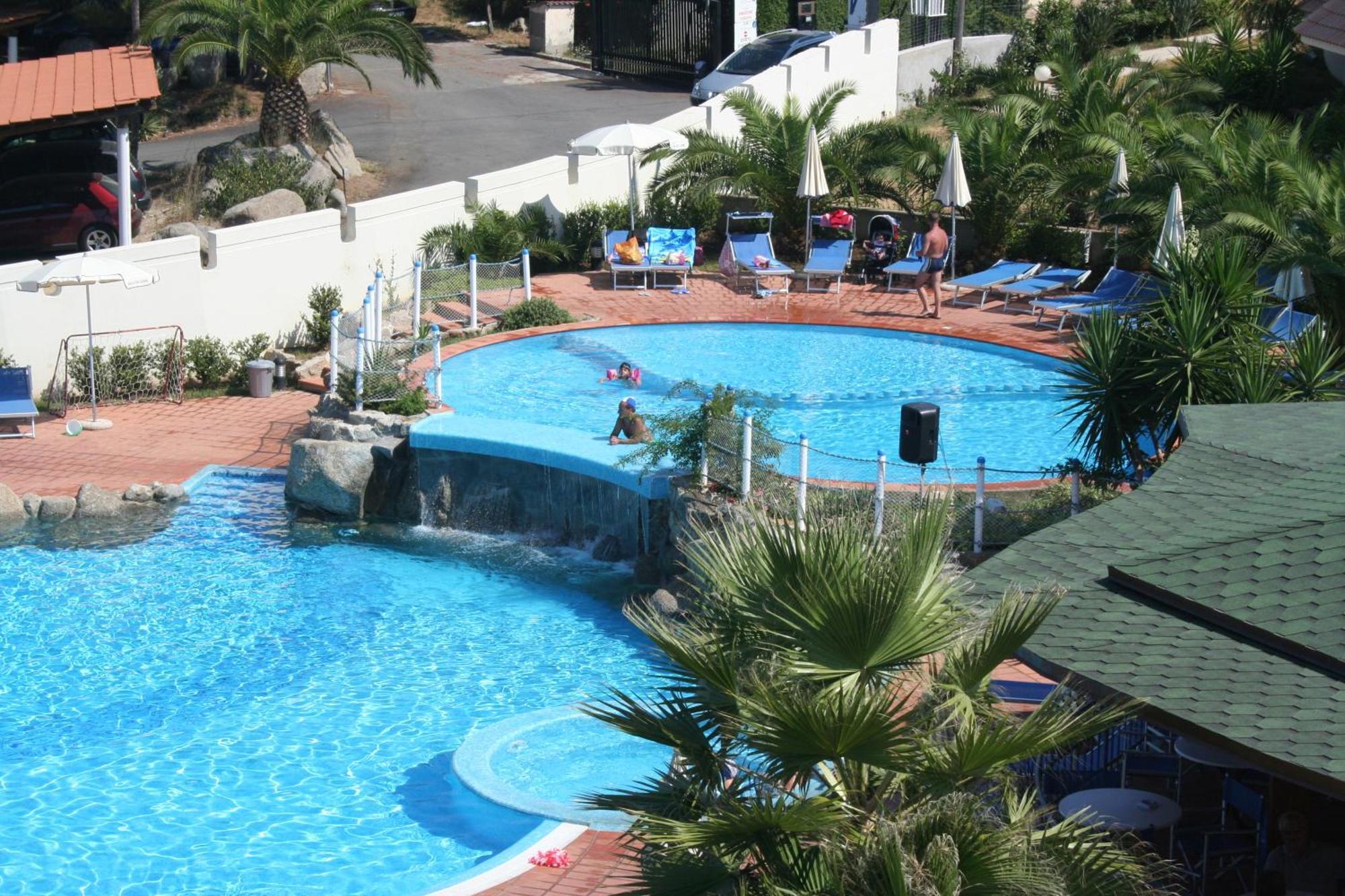 Hotel Scoglio Del Leone Zambrone Exterior foto
