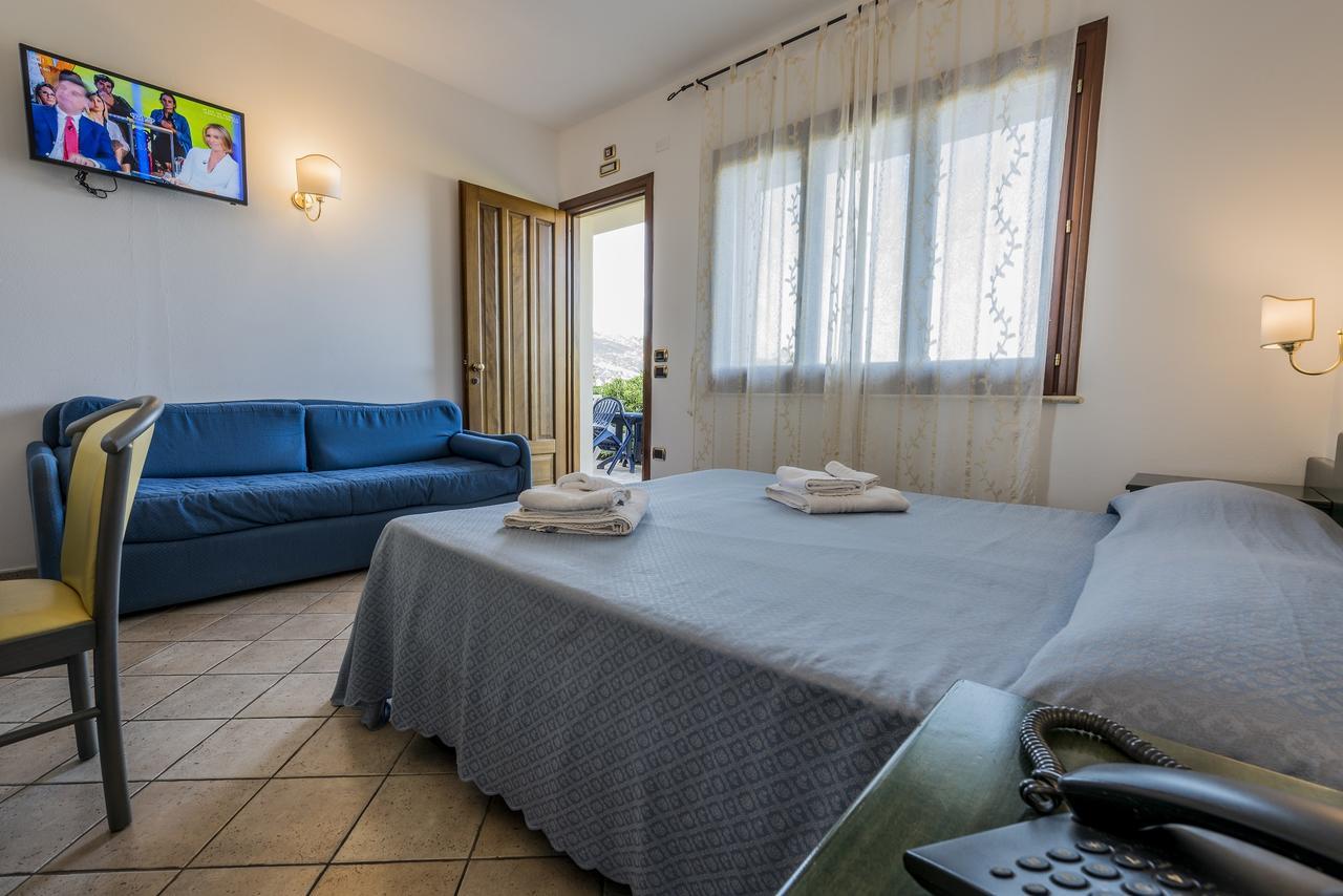 Hotel Scoglio Del Leone Zambrone Exterior foto